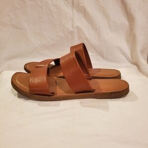 Universal Thread women's Dora footbed sandals size 9W